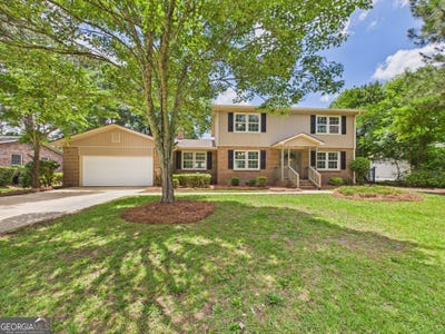 /international/us/1011-country-club-road-perry-ga-110108426397/