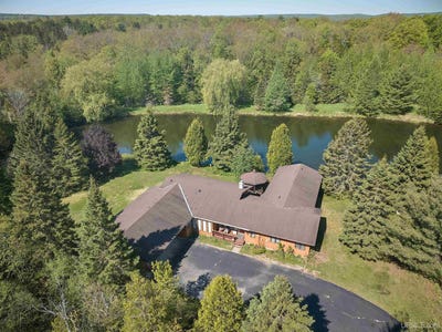 /international/us/n6355-alger-heights-road-munising-mi-110108617295/