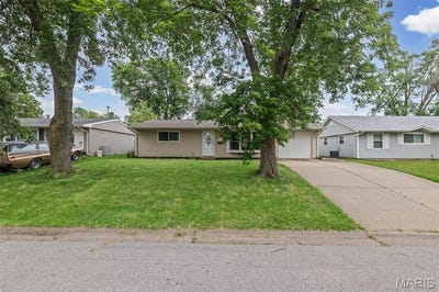 /international/us/605-w-adams-street-o-fallon-il-110108149140/