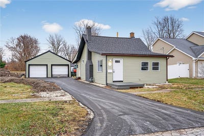 /international/us/605-w-shore-boulevard-sheffield-lake-oh-110104296429/
