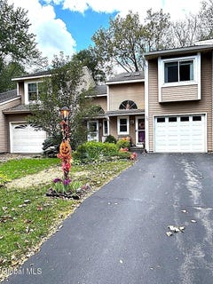 /international/us/26-wilan-lane-albany-ny-110120455459/