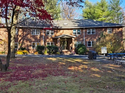 /international/us/119-w-crooked-hill-road-pearl-river-ny-110107865980/