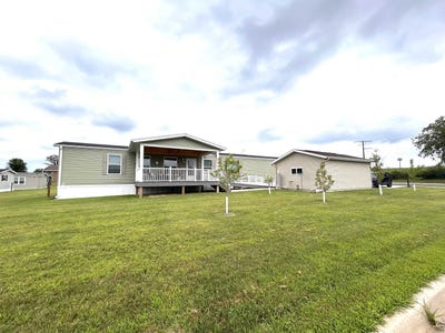 /international/us/610-vandervort-street-tomah-wi-110101065103/