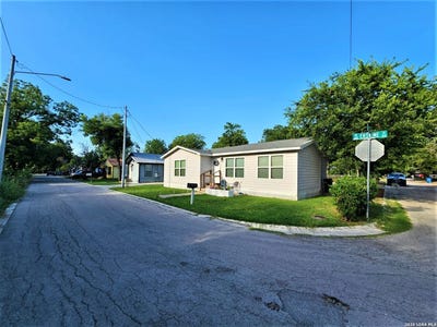 /international/us/415-n-erskine-seguin-tx-110108479435/