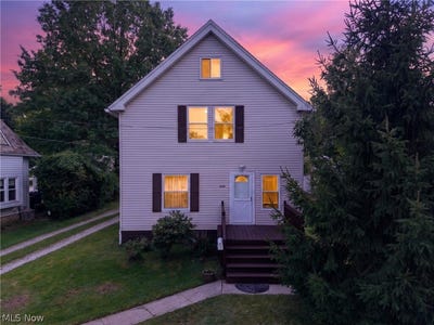 /international/us/19289-westwood-drive-strongsville-oh-110120619003/