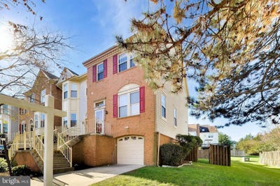 /international/us/14083-winding-ridge-lane-centreville-va-110120755853/