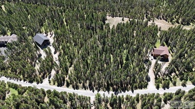 /international/us/3632-sparrow-hawk-drive-island-park-id-110107038617/