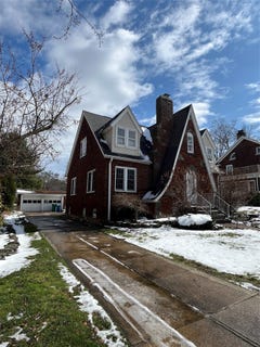 /international/us/3825-trask-avenue-erie-pa-110106533384/