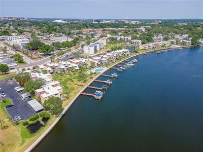 /international/us/2424-w-tampa-bay-boulevard-tampa-fl-110105903525/