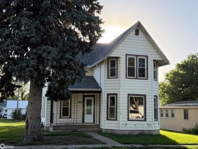 /international/us/309-s-school-street-dow-city-ia-110108916175/