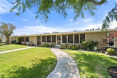 /international/us/1240-oakmont-road-seal-beach-ca-110108582296/