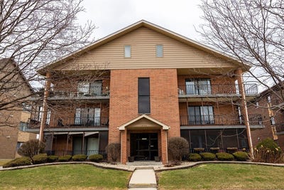 /international/us/16742-paxton-avenue-tinley-park-il-110106367021/