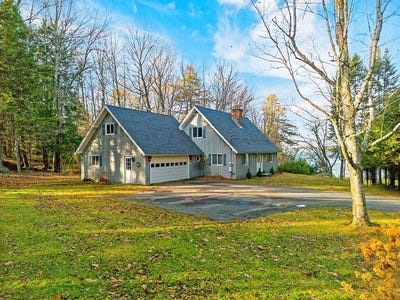 /international/us/66-brickett-point-estates-oakland-me-110104066999/