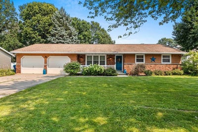 /international/us/2379-golden-meadow-drive-green-bay-wi-110101344639/