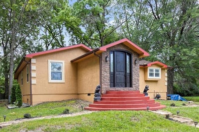 /international/us/7103-e-159th-street-belton-mo-110100705362/