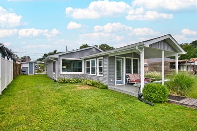 /international/us/70041-beach-drive-edwardsburg-mi-110101070008/