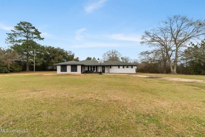/international/us/119-hillsdale-gumpond-road-lumberton-ms-110105931467/