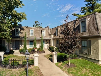 /international/us/10730-glenwood-street-overland-park-ks-110120583075/