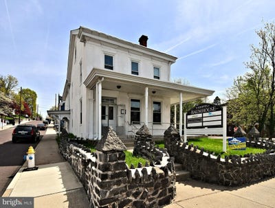 /international/us/225-n-main-street-sellersville-pa-110099093929/