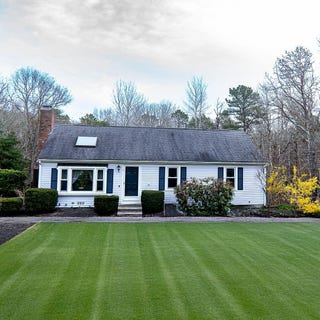 /international/us/4-hane-road-mashpee-ma-110107666055/