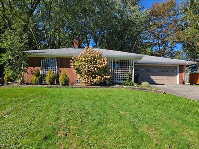 /international/us/1367-north-road-ne-warren-oh-110120123978/
