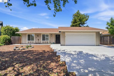 /international/us/8123-meadowlark-ct-newark-ca-110107843843/
