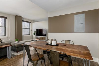 /international/us/400-walnut-street-des-moines-ia-110108149688/
