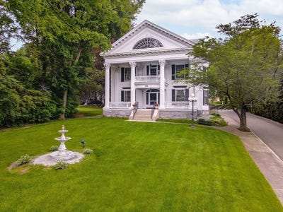 /international/us/305-andover-street-lowell-ma-110108384159/