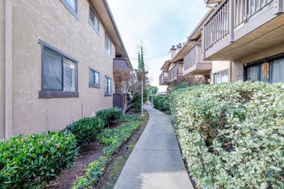/international/us/15065-hesperian-blvd-22-san-leandro-ca-110107689176/