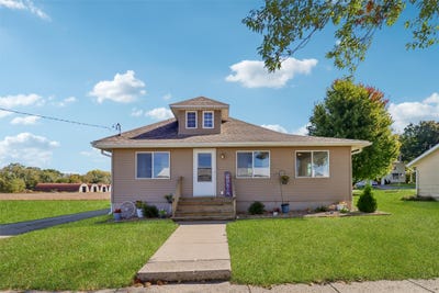 /international/us/112-n-iowa-street-hubbard-ia-110120529109/