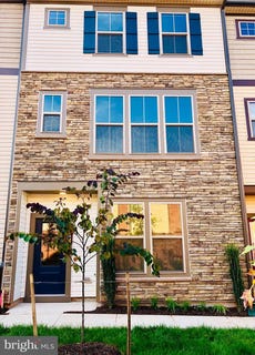 /international/us/124-tolocka-terrace-ne-leesburg-va-110107168326/