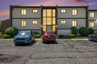 /international/us/831-summit-park-court-n-crown-point-in-110108353588/