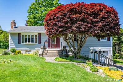 /international/us/140-saugus-avenue-watertown-ct-110108383552/