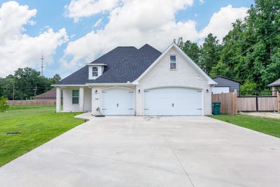 /international/us/7495-broussard-road-beaumont-tx-110100704341/