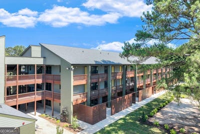 /international/us/710-jesse-jewell-parkway-se-gainesville-ga-110104622348/