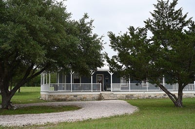 /international/us/1928-koether-road-carmine-tx-110108223923/