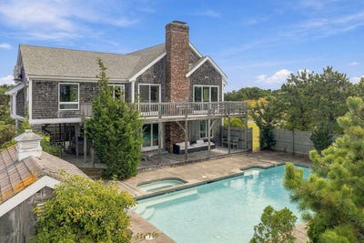 /international/us/4-sandpiper-avenue-truro-ma-110110321592/