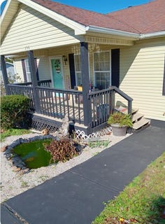 /international/us/398-whispering-woods-drive-irvine-ky-110096285007/