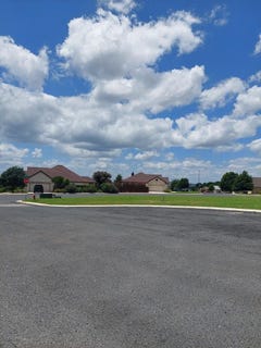 /international/us/602-atkins-ct-fredericksburg-tx-110100968625/
