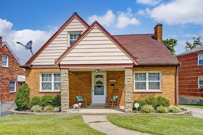 /international/us/4302-st-martins-place-cheviot-oh-110099580424/
