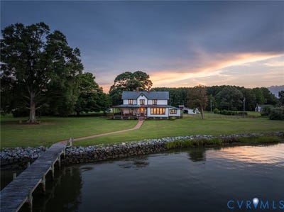 /international/us/7298-ditchley-place-gloucester-va-110120037635/