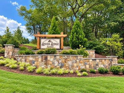/international/us/88-farmview-way-dunlap-tn-110110342835/