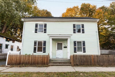 /international/us/35-danforth-ave-pittsfield-ma-110120489046/