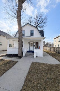 /international/us/100-6th-st-minot-nd-110106704372/