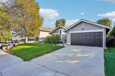 /international/us/23128-calvello-drive-valencia-ca-110120647674/