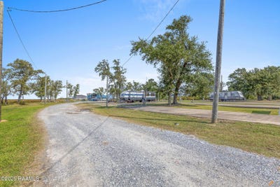 /international/us/111-alphonse-road-hackberry-la-110104519614/