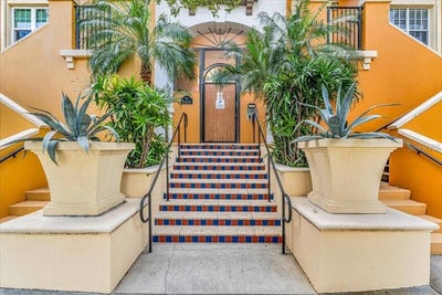/international/us/100-4th-avenue-s-st-petersburg-fl-110107287801/