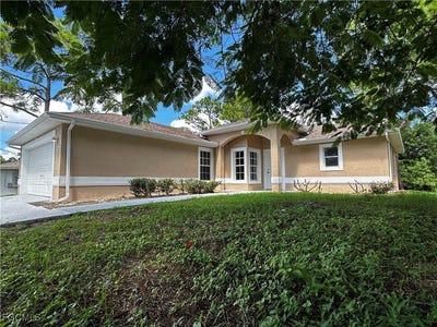 /international/us/301-e-12th-street-lehigh-acres-fl-110103401614/