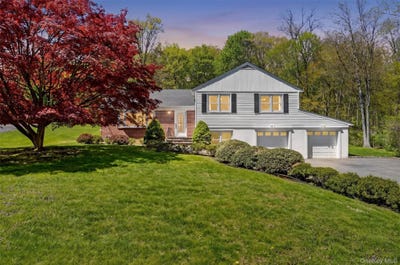 /international/us/8-aspen-way-thornwood-ny-110107872885/