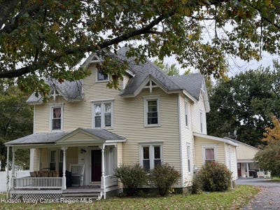 /international/us/148-hudson-avenue-chatham-ny-110120584788/